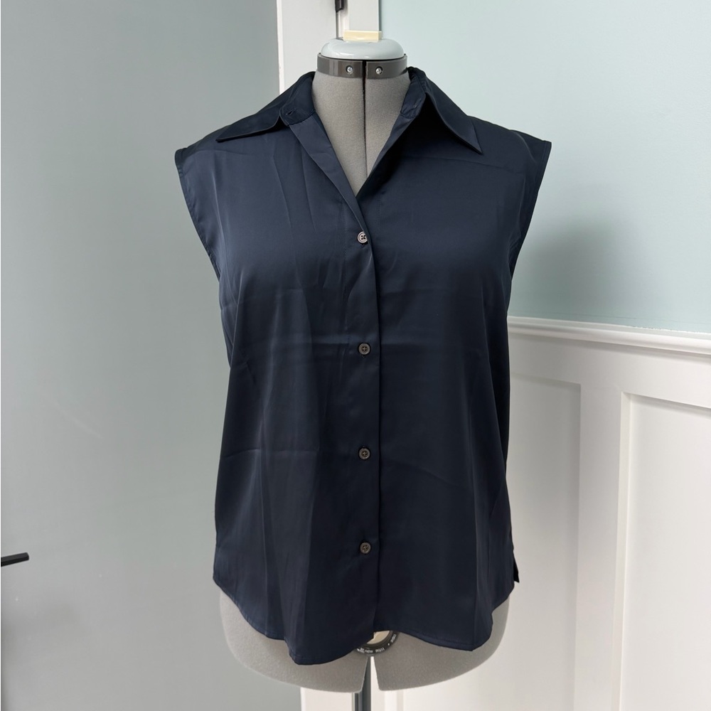 NWT Banana Republic Factory Navy Sleeveless Button-Down Shirt M